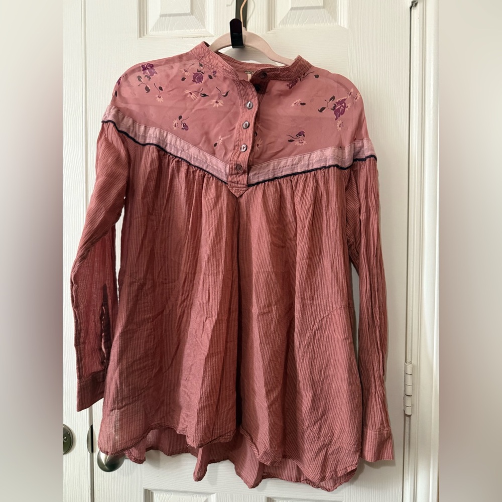 Free People S pink floral Henley button down top sheer